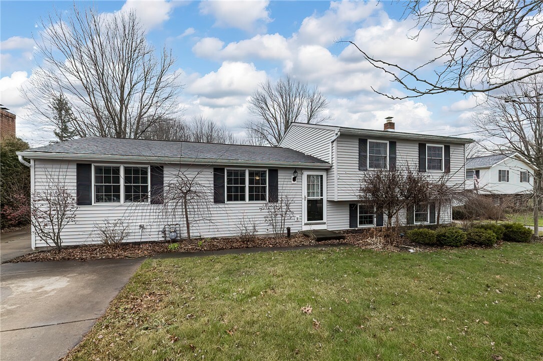 Property Photo:  4159 Ridge Parkway  PA 16510 