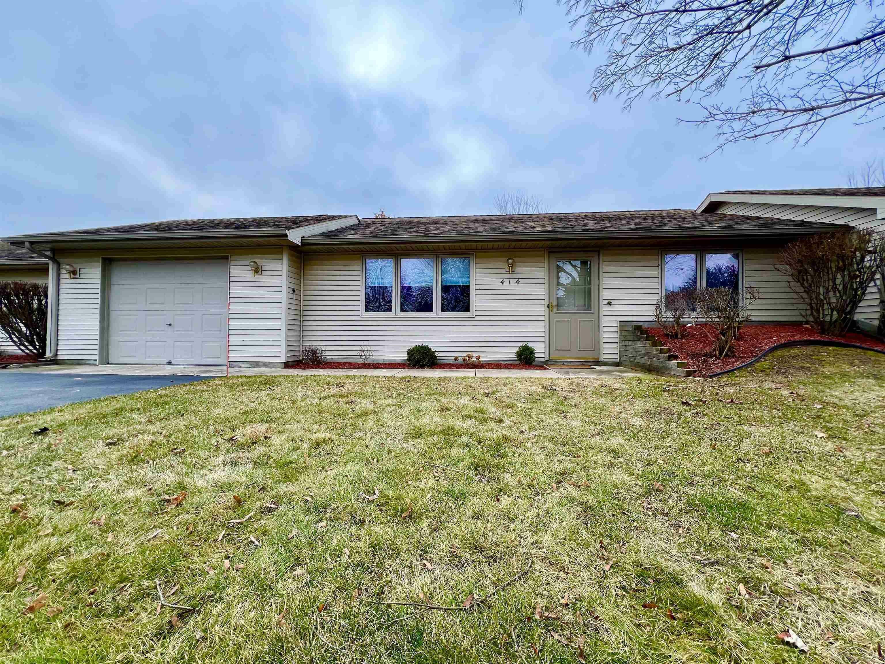 Property Photo:  414 Willow  MI 48611 