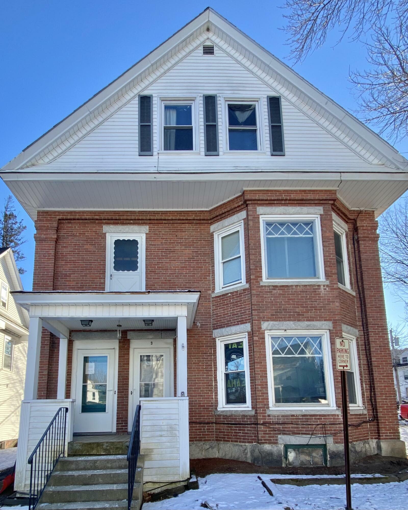 Property Photo: 9 Knox Street ME 04276