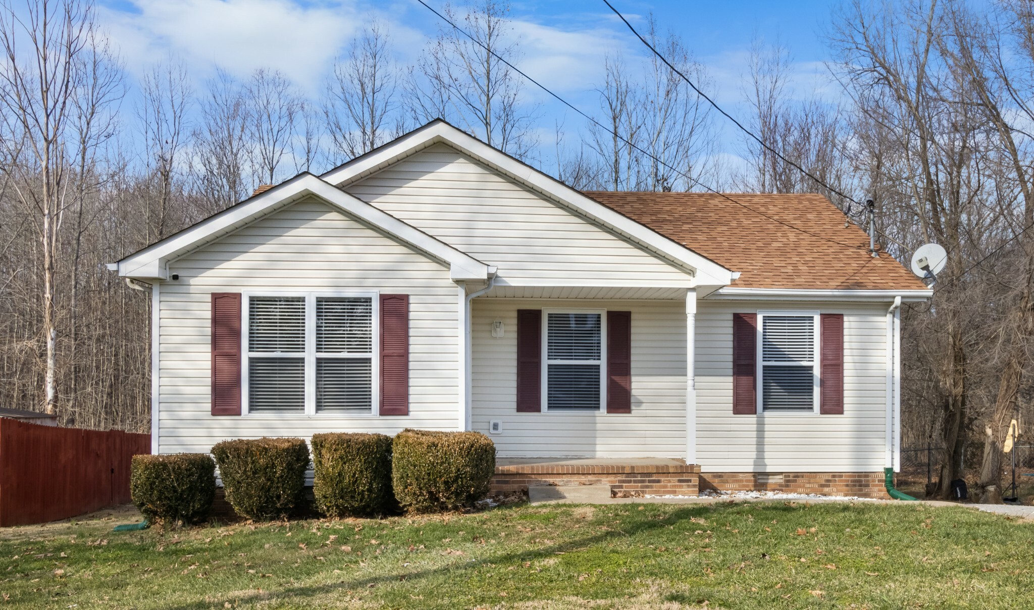Property Photo: 719 Anita Ct TN 37042