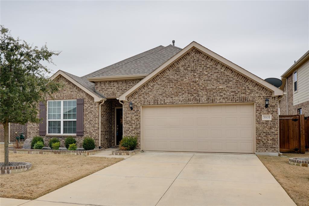 Property Photo: 3905 Cicada Lane TX 76084