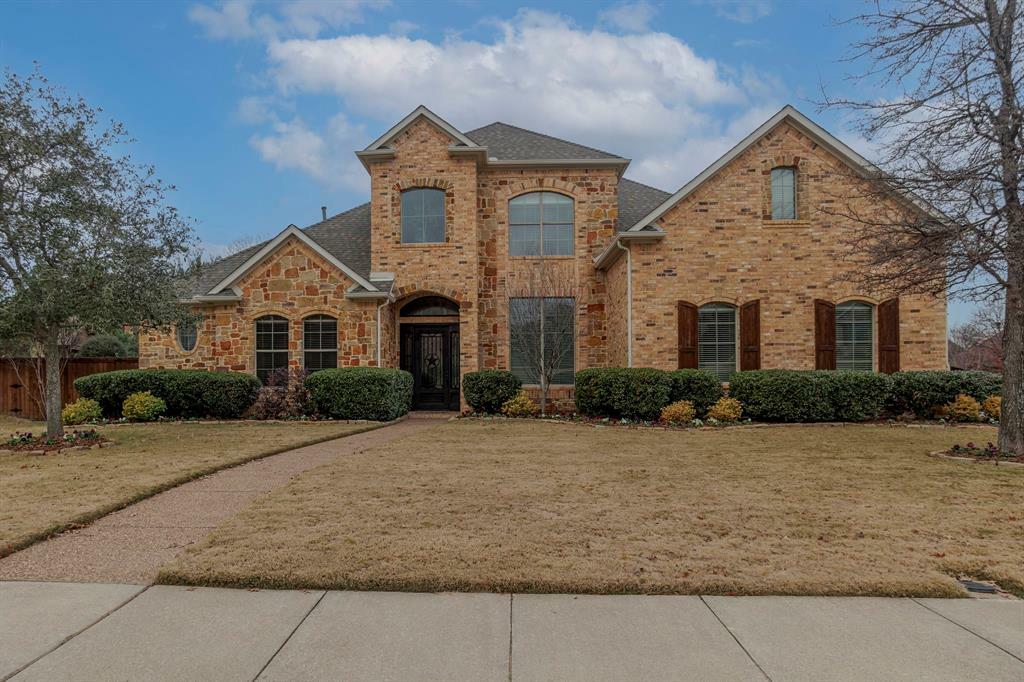 Property Photo:  606 Uvalde Drive  TX 76248 