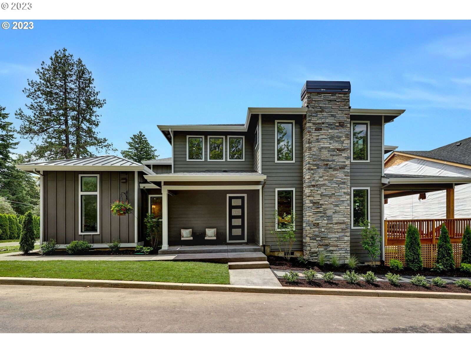 Property Photo:  8149 SW Cedarcrest St  OR 97223 