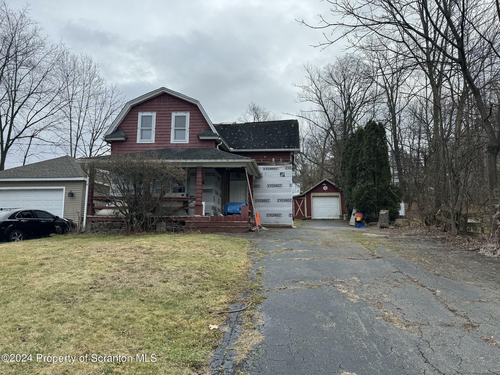 Property Photo:  511 Powell Avenue  PA 18411 