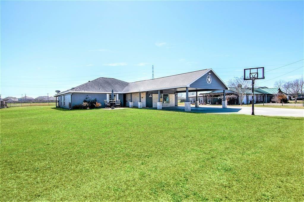 Property Photo:  503 County Road 296  TX 77511 