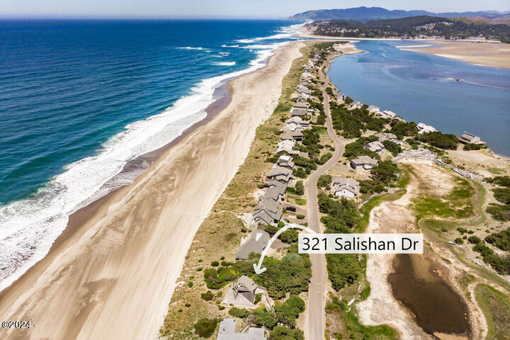 Property Photo: 321 Salishan Dr OR 97388