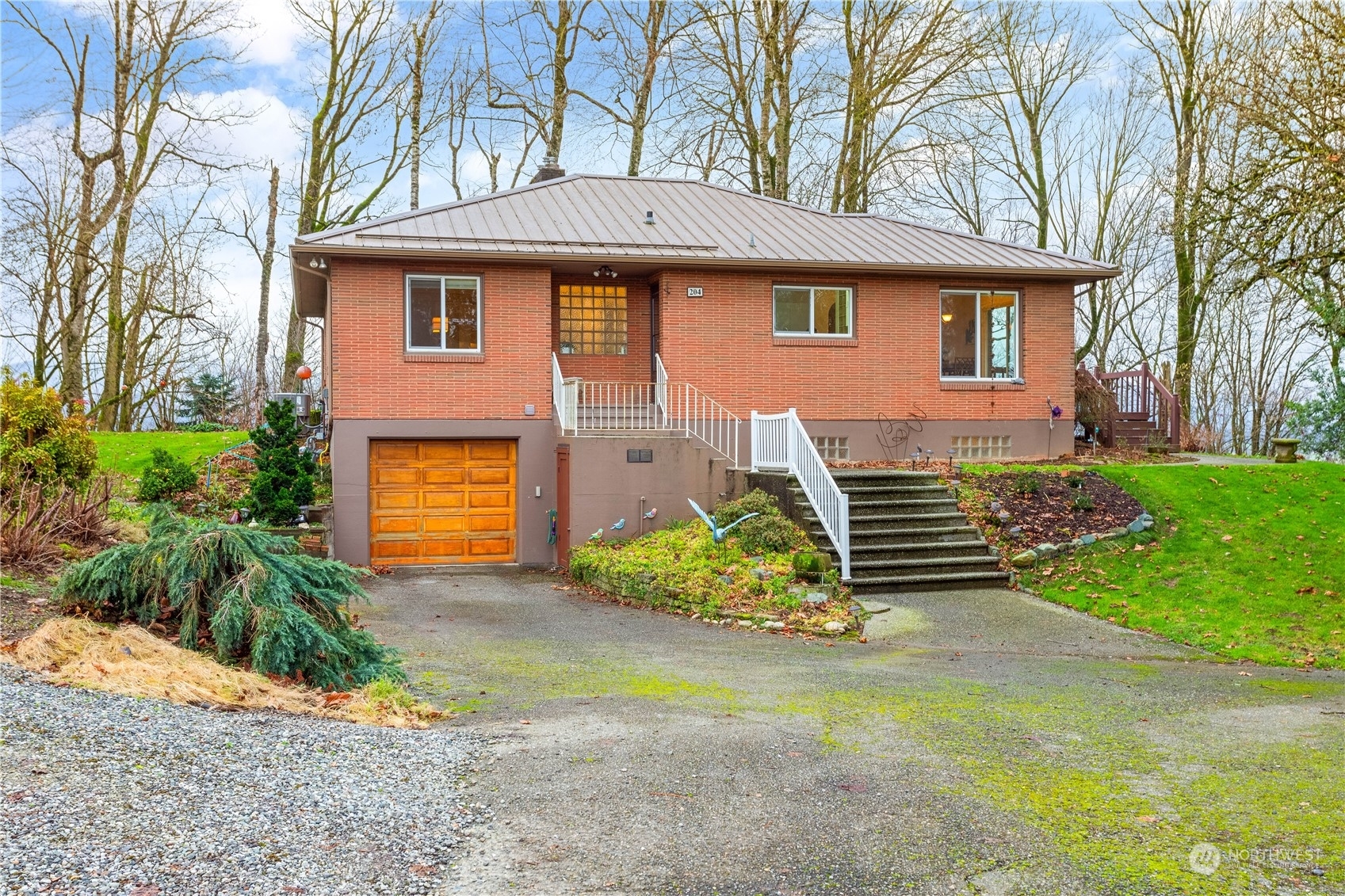 Property Photo: 204 Washington Avenue WA 98295
