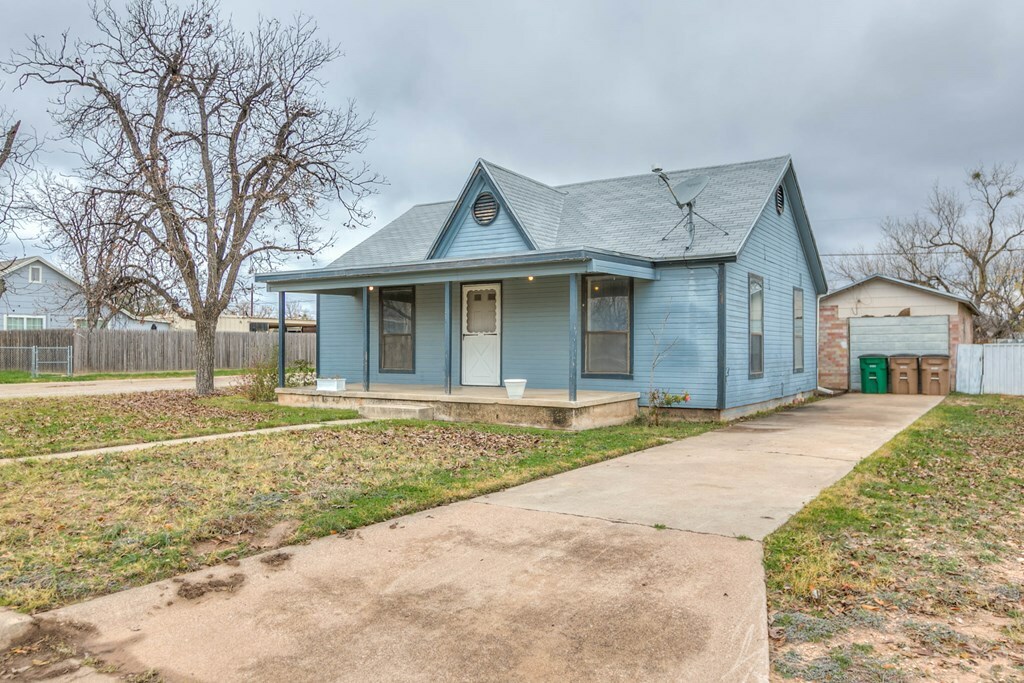 Property Photo:  2830 Abilene St  TX 76903 