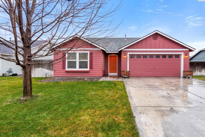 6415 Penrose Point Dr  Pasco WA 99301-8037 photo