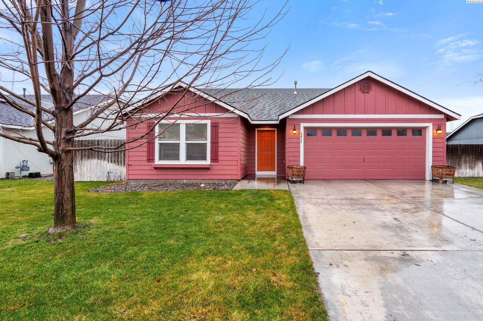 Property Photo:  6415 Penrose Point Dr  WA 99301-8037 