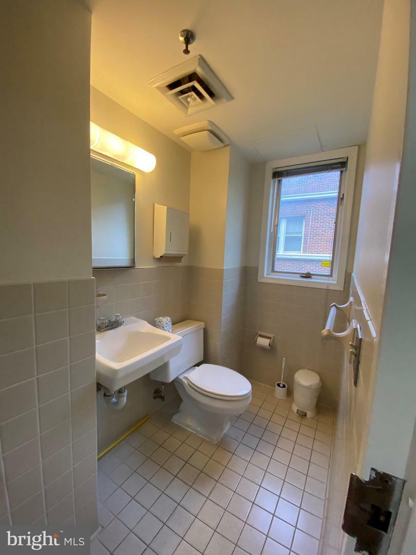 Property Photo:  502 C Street NE  DC 20002 