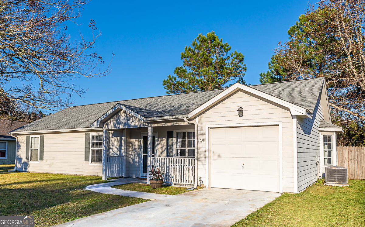 Property Photo: 129 Almond Circle GA 31548