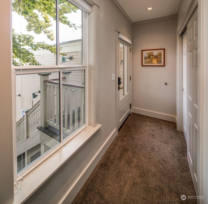 Property Photo:  623  Morris Street B 2  WA 98257 