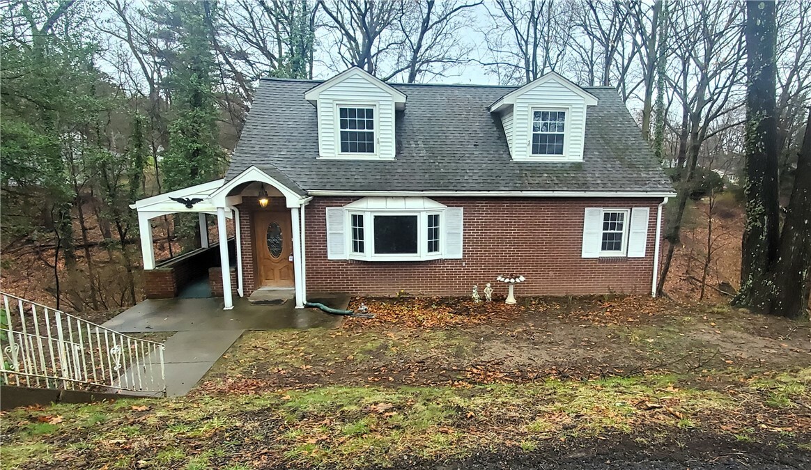 Property Photo:  457 Spring Run Rd  PA 15108 