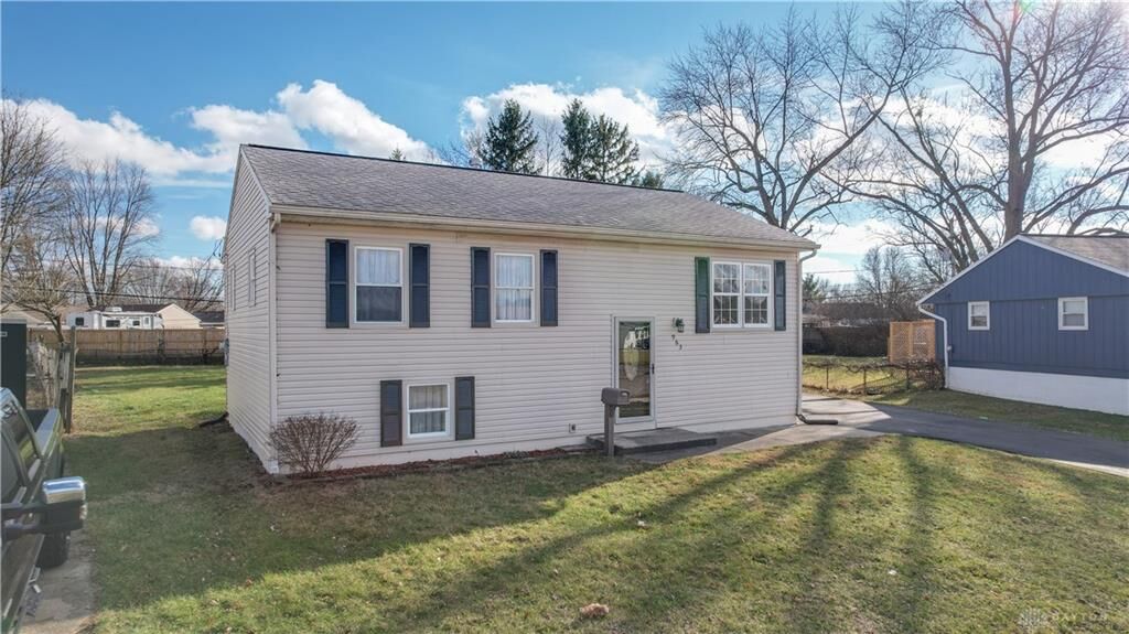 Property Photo: 963 Weinland Street OH 45344