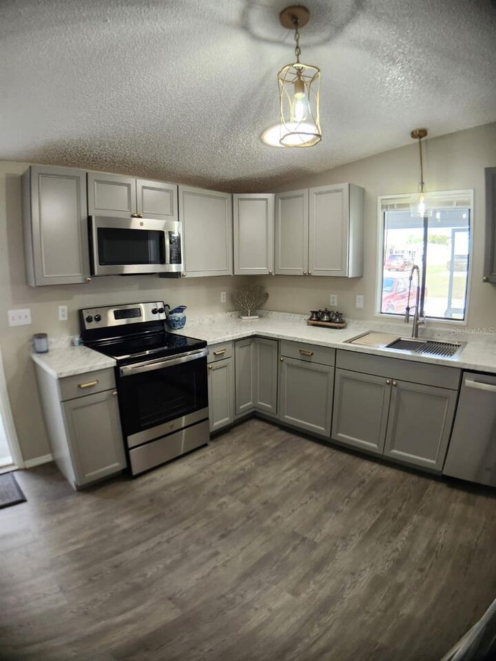 Property Photo:  14364 Nectarine Street  FL 34613 