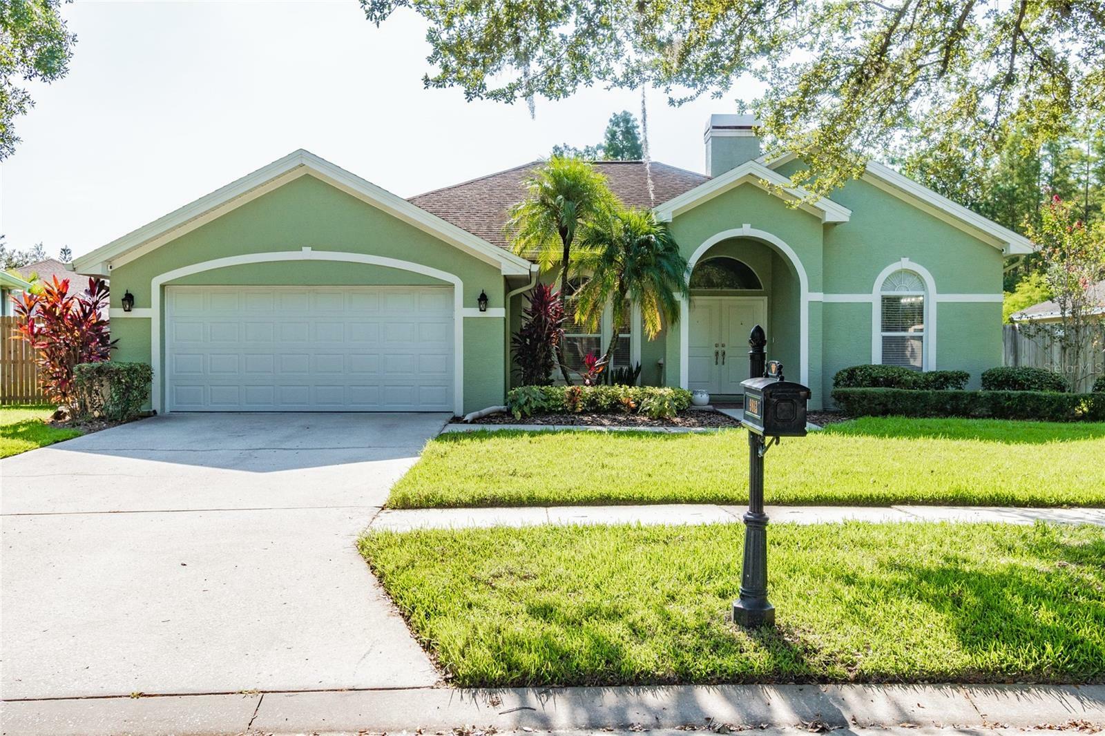 Property Photo:  9813 Woodbay Drive  FL 33626 