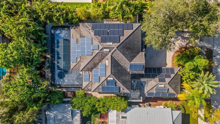 Property Photo:  1666 Arlington Street  FL 34239 