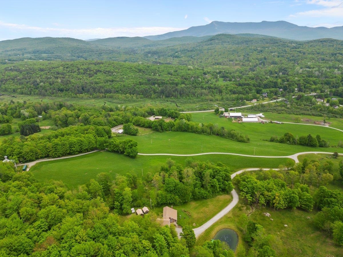 Property Photo:  485 Vt Route 15  VT 05489 