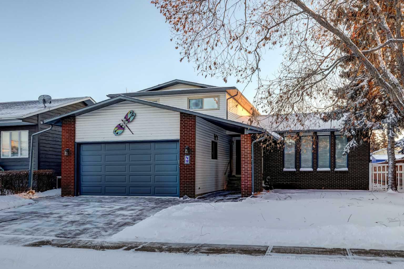 Property Photo: 49 Athabasca Crescent AB T0M 0S0
