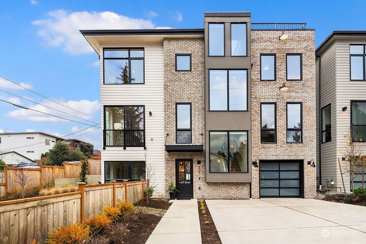 Property Photo: 605 4th Street WA 98033