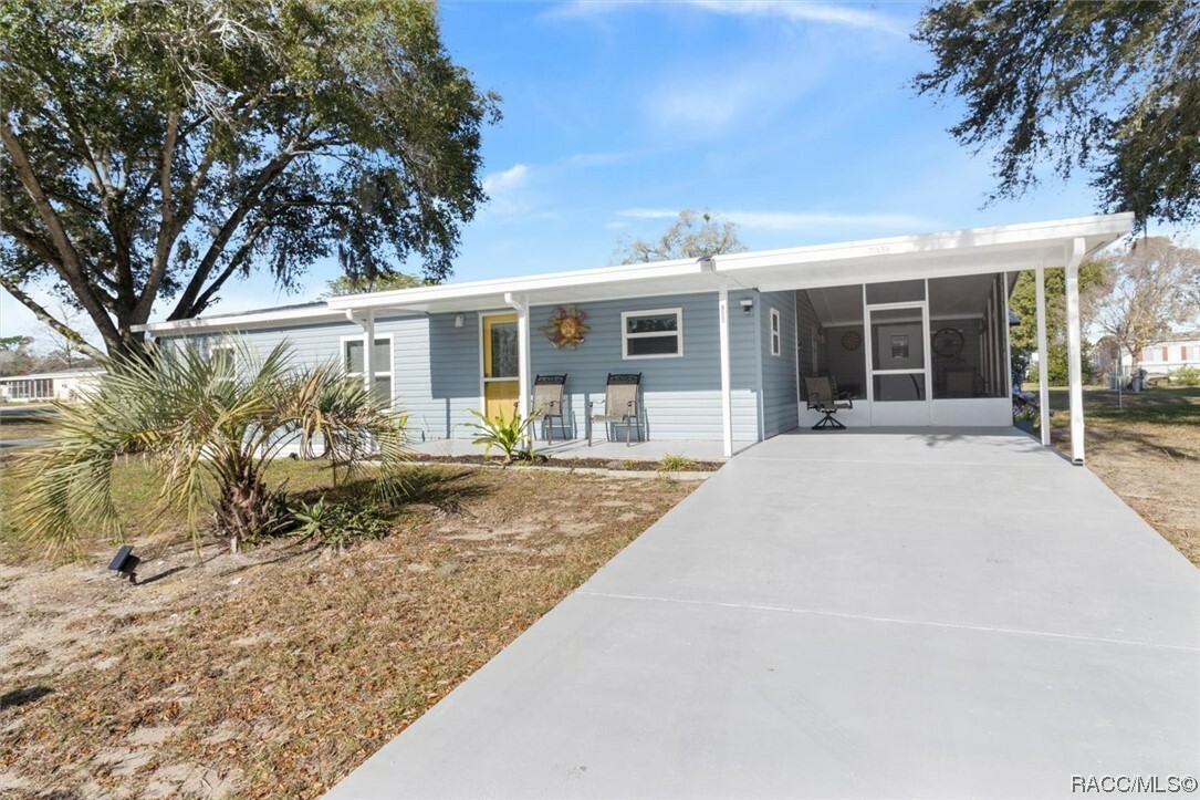 Property Photo:  7338 First Loop Avenue  FL 34613 