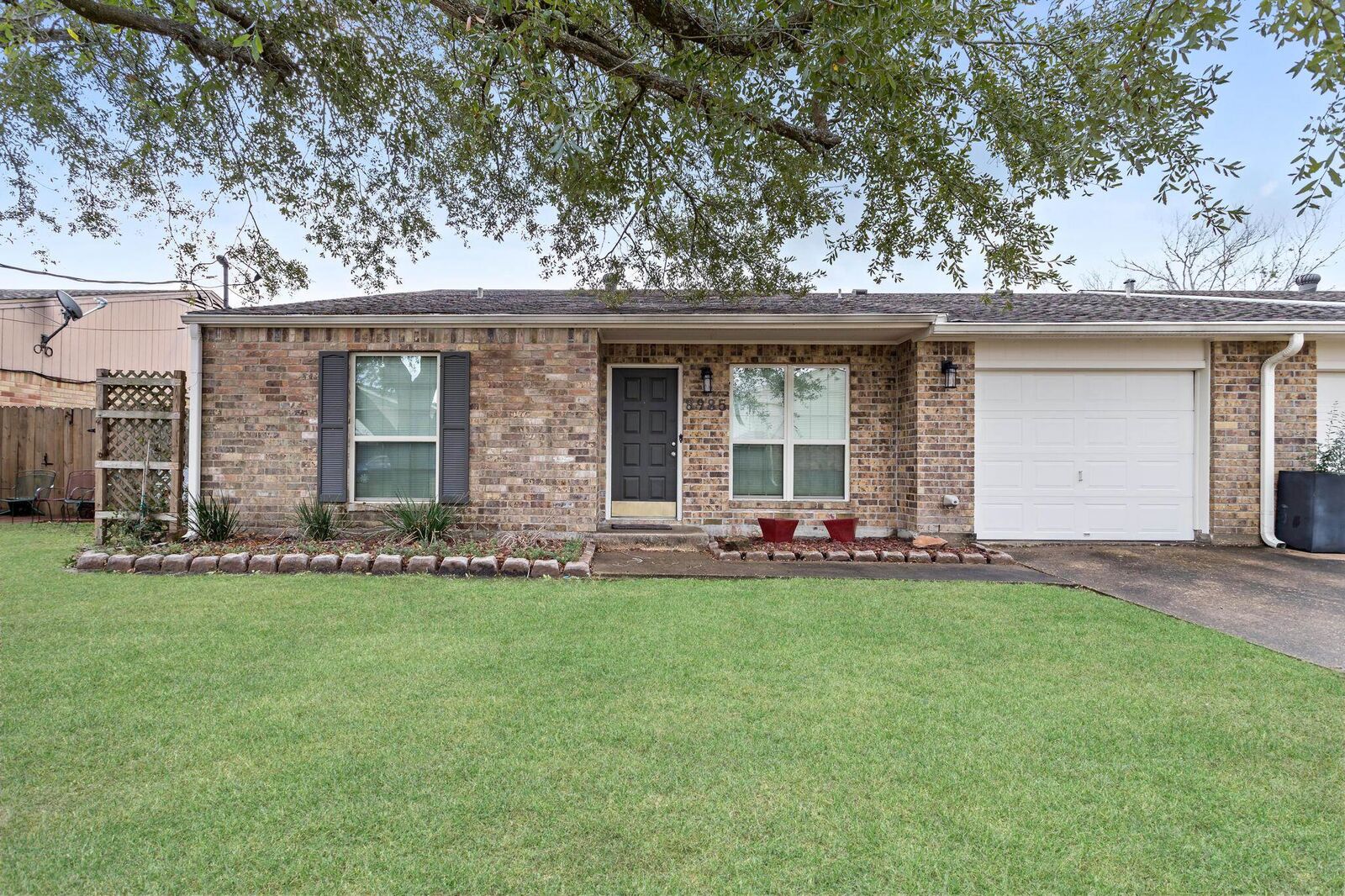 Property Photo:  8985 Glen Meadow  TX 77706 