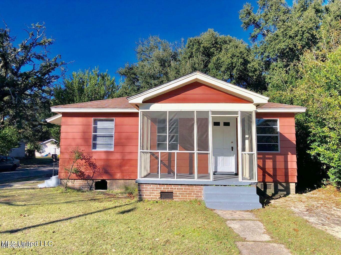 Property Photo:  3636 Park Boulevard  MS 39501 