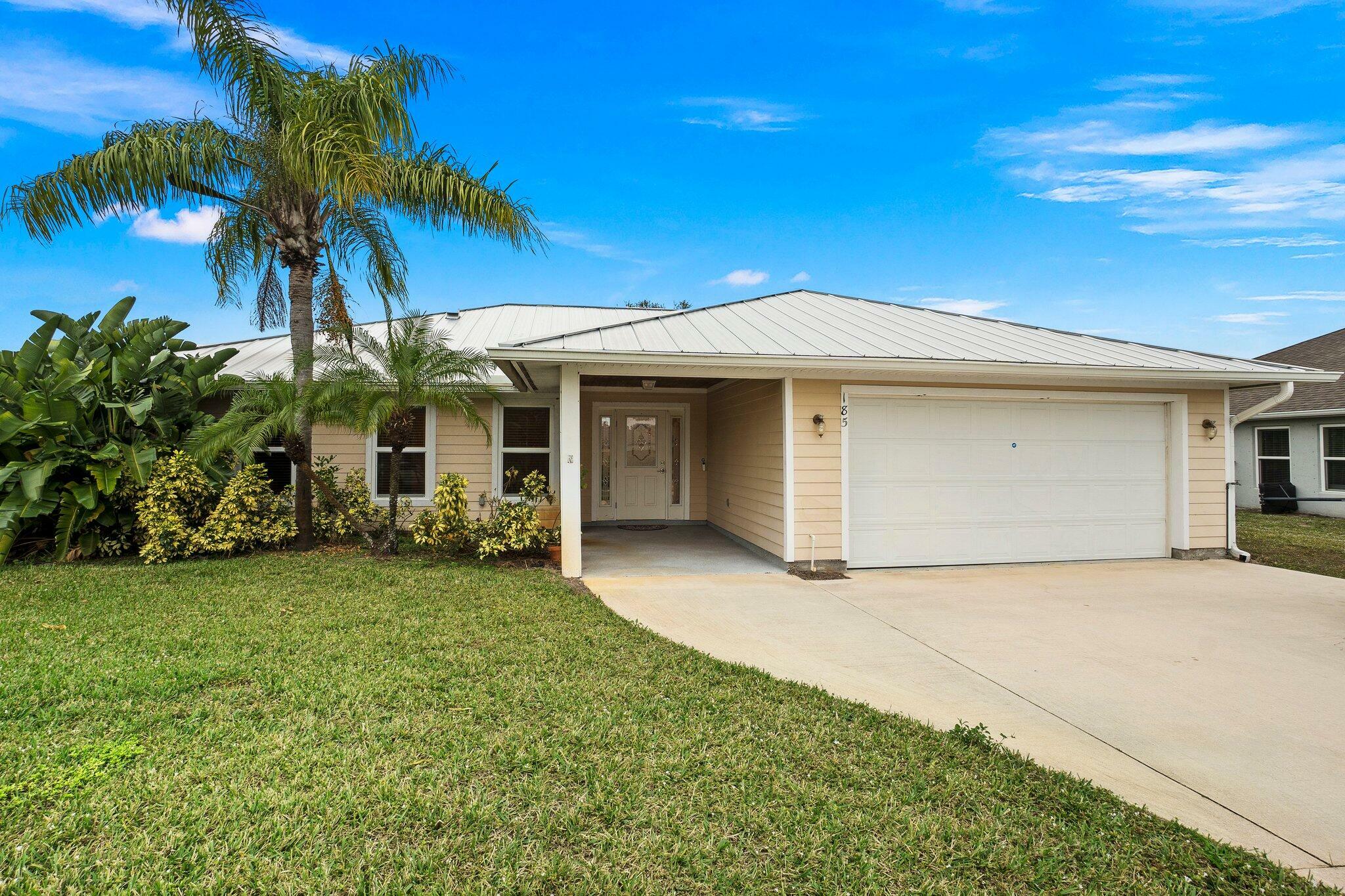 Property Photo:  185 SW Elderberry Drive  FL 34953 