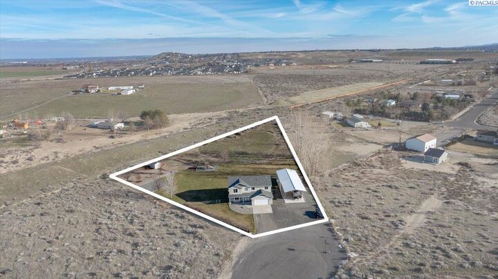 4 bed Benton City home for sale 42408 E Hacienda St NE, Benton City