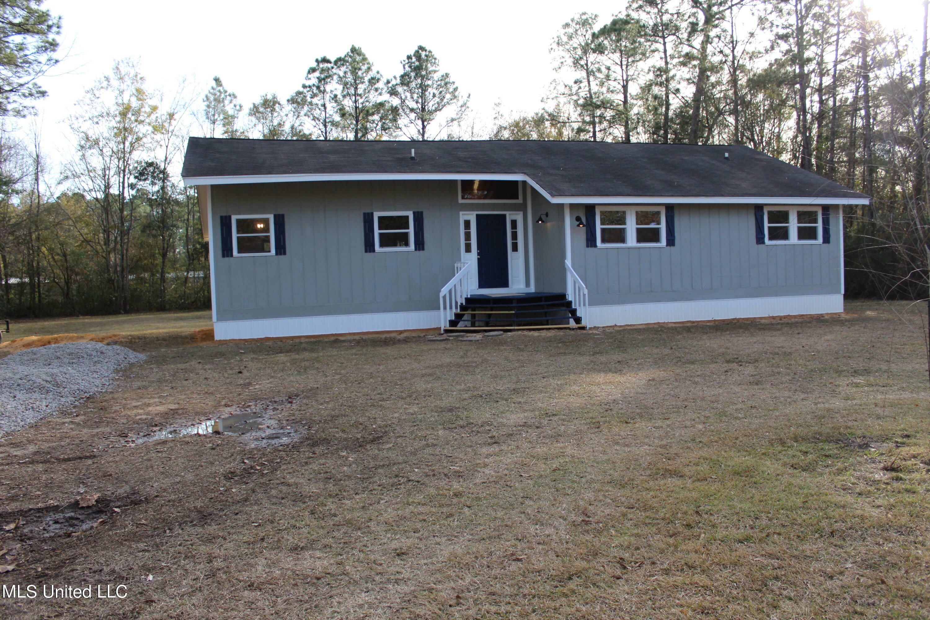 Property Photo:  1719 Laurel Glen Road  MS 39553 