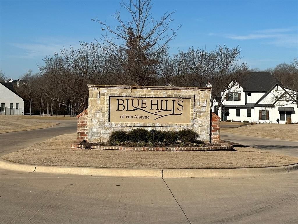 Property Photo: 425 Charlie Joseph Drive TX 75495