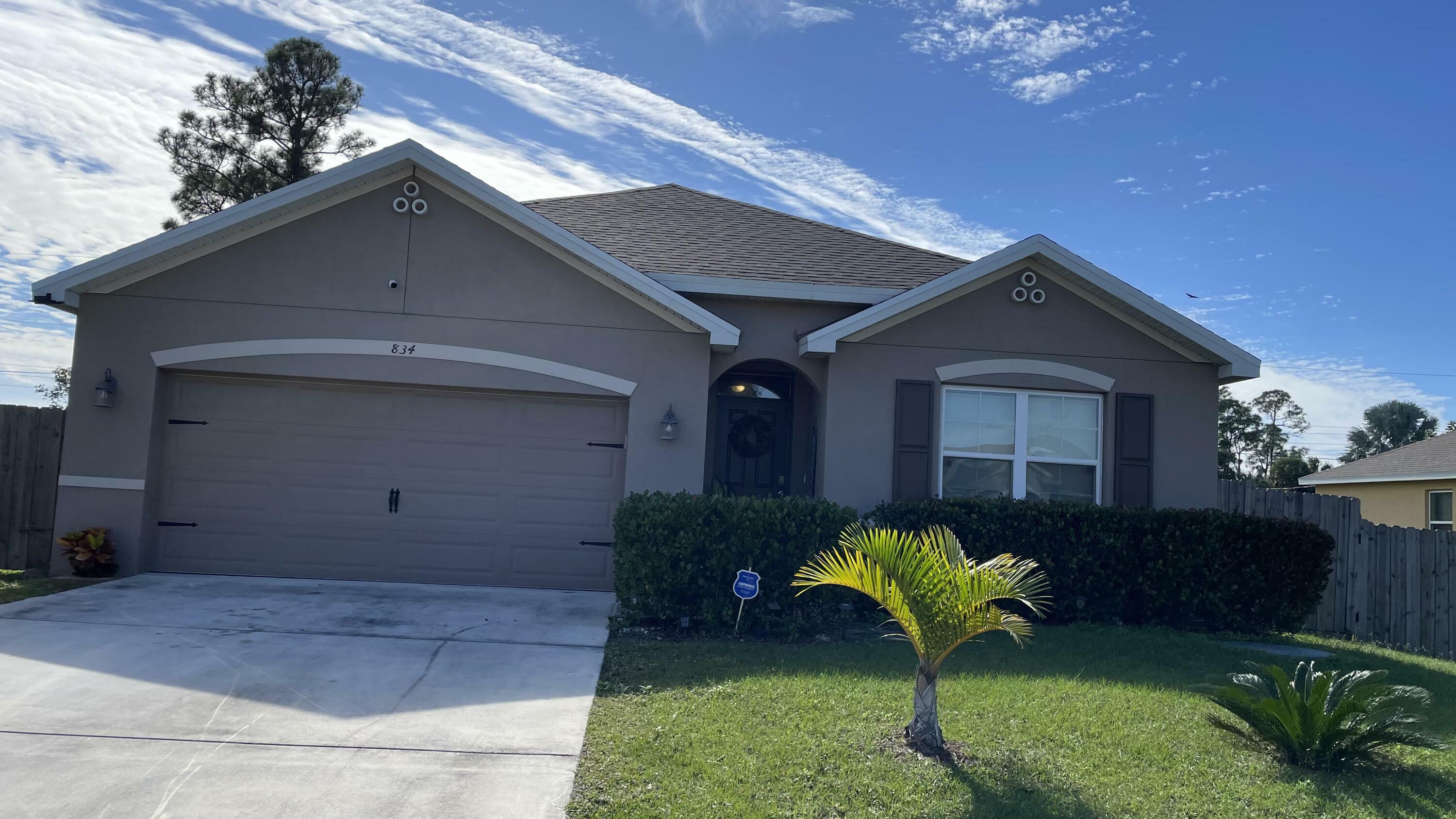 Property Photo:  834 SW Worcester Lane  FL 34953 