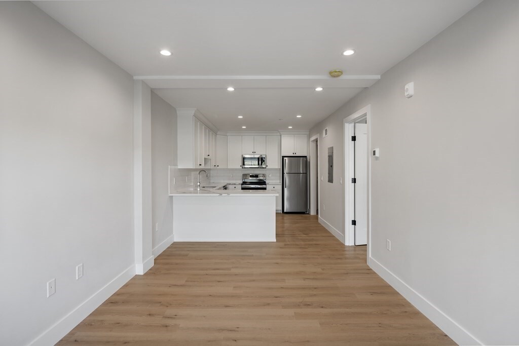 Property Photo: 186 Bedford 204 MA 02420