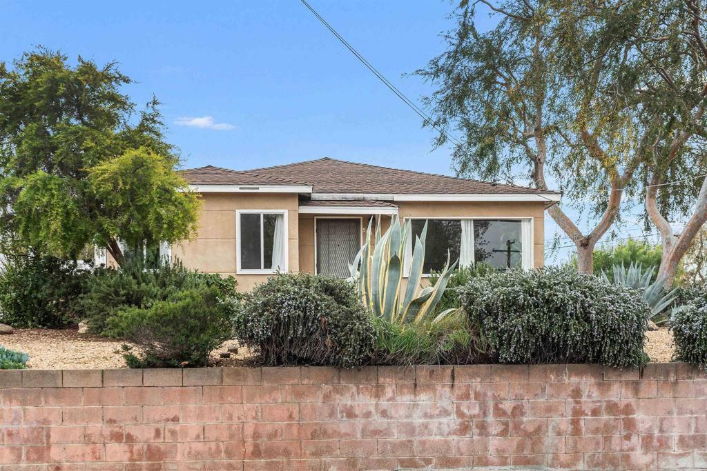 Property Photo:  503 E 9th Avenue  CA 92025 