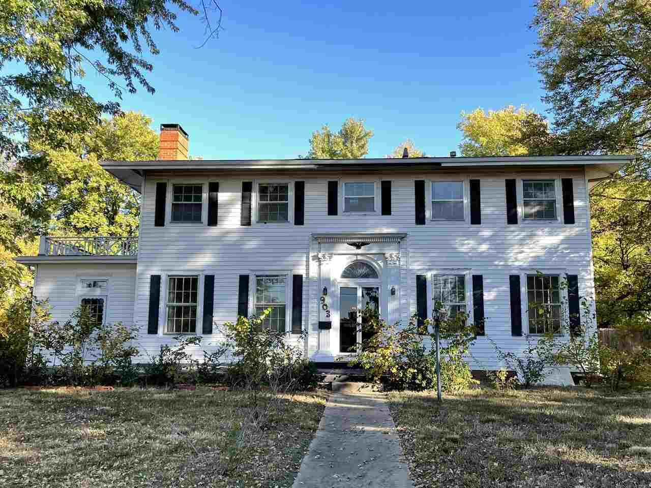 Property Photo:  903 E Central  OK  