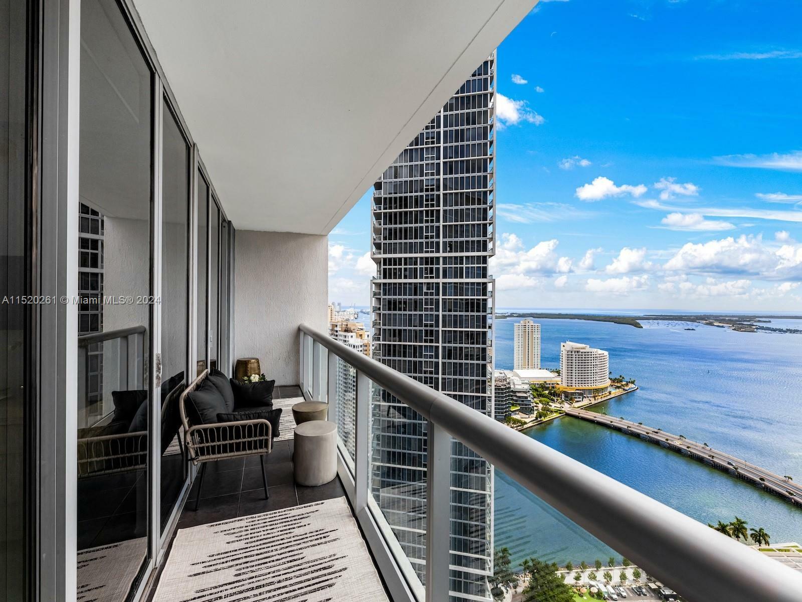 Property Photo:  485 Brickell Ave 3909  FL 33131 