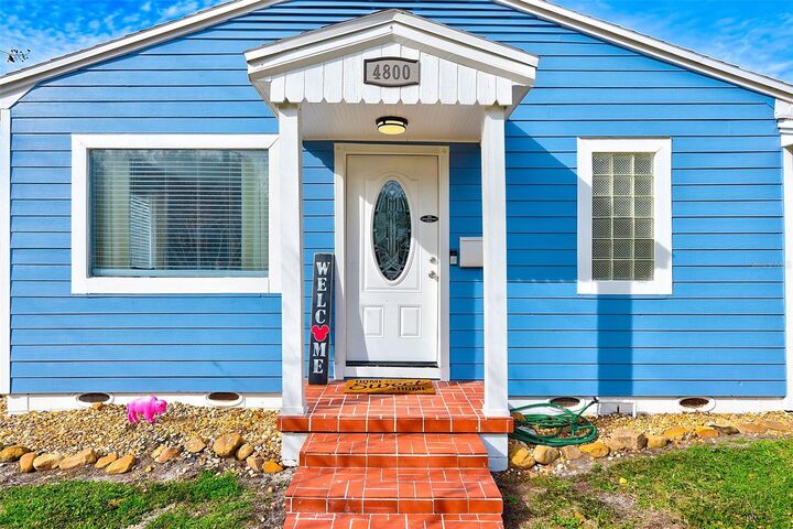 Property Photo: 4800 Dr Martin Luther King Jr Street N FL 33703