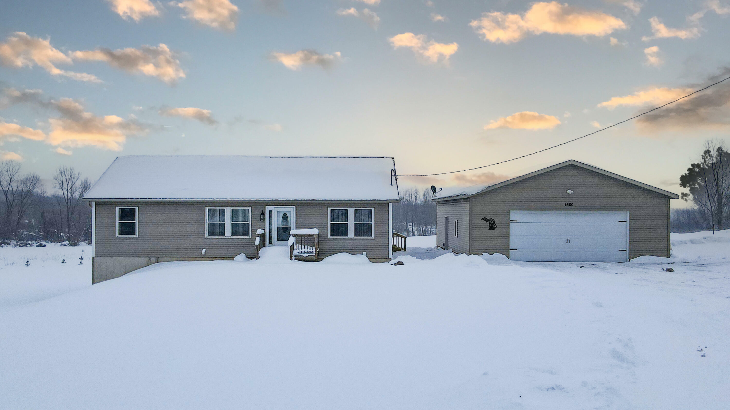 Property Photo:  1680 S Trent Road  MI 49451 