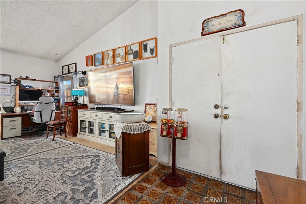Property Photo:  4 Deerwood W  CA 92604 