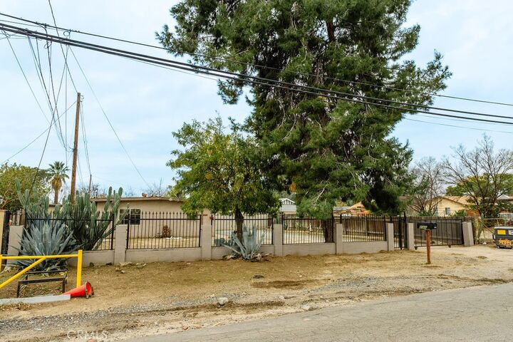 Property Photo:  2066 Nolan Street  CA 92407 