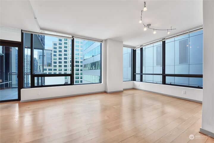 Property Photo:  1000  1st Avenue 1604  WA 98104 