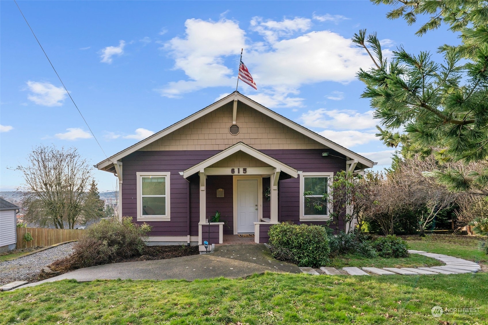 Property Photo:  615 Hazel Avenue N  WA 98030 