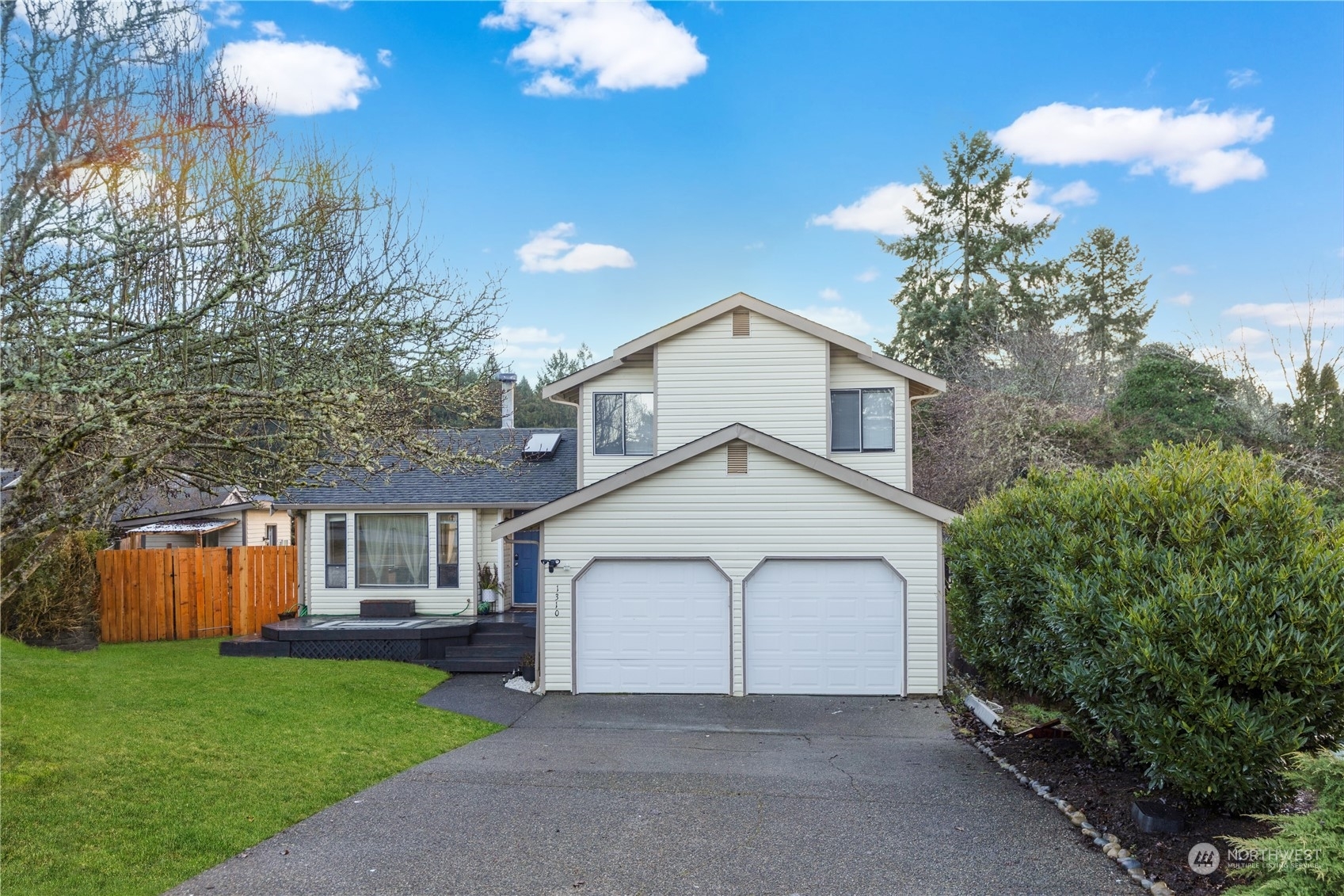 Property Photo:  1310 Limpkin Court SE  WA 98513 