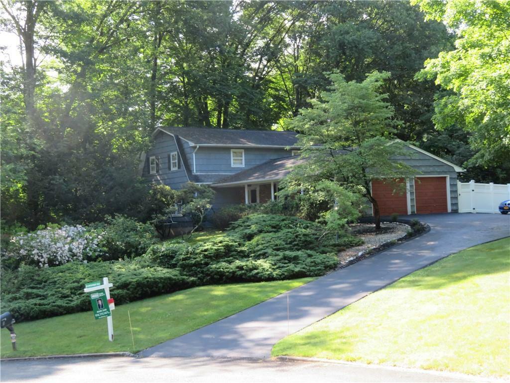 Property Photo:  5 Salem Court  NY 10977 