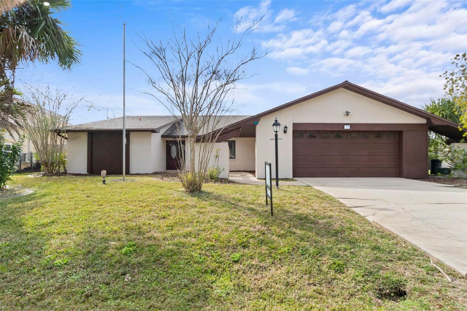 Property Photo:  13 Cottonwood Court  FL 32137 