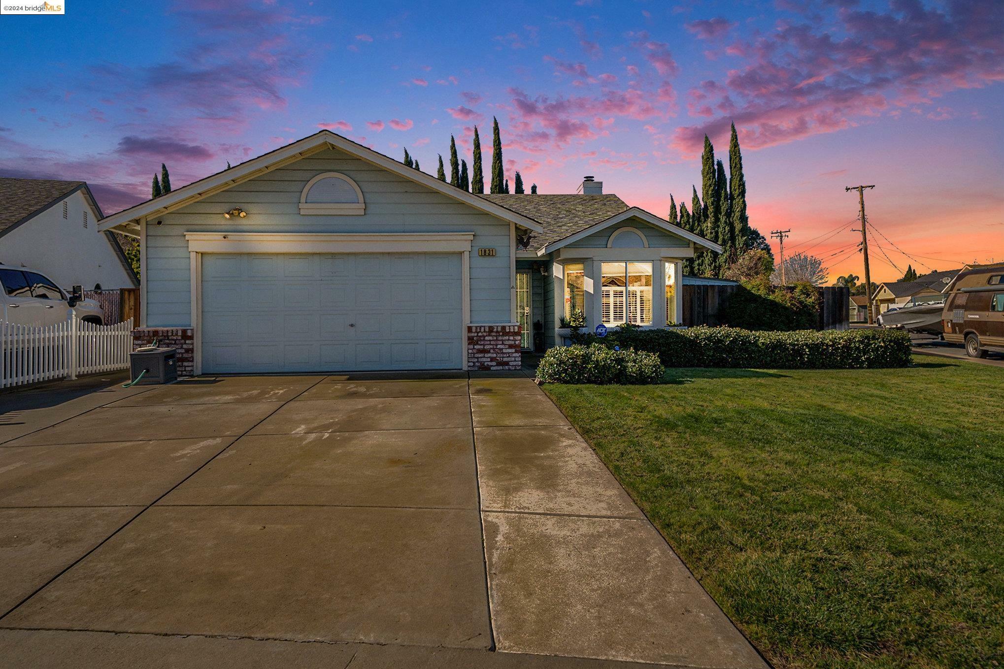 Property Photo:  1831 Fairhaven Way  CA 94561 