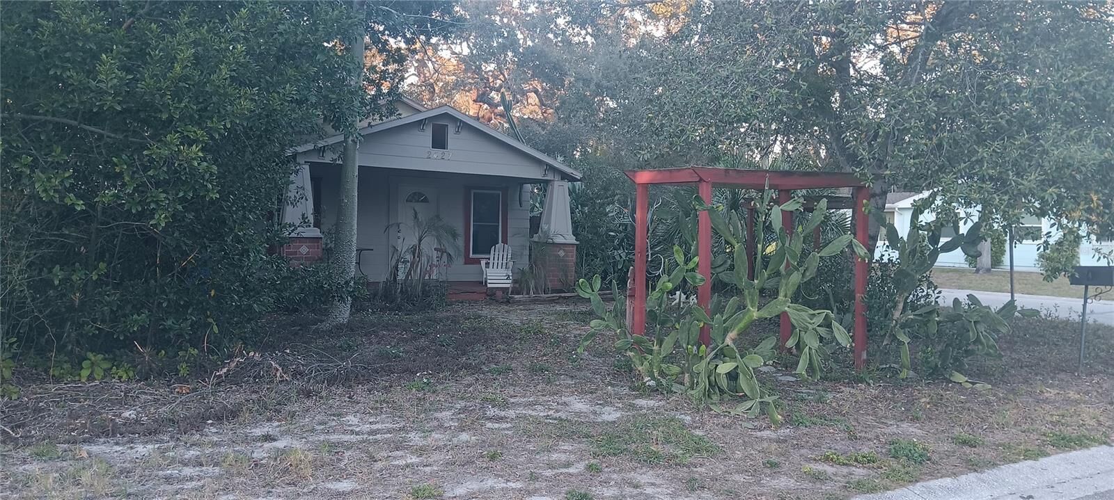 Property Photo: 2427 32nd Avenue N FL 33713