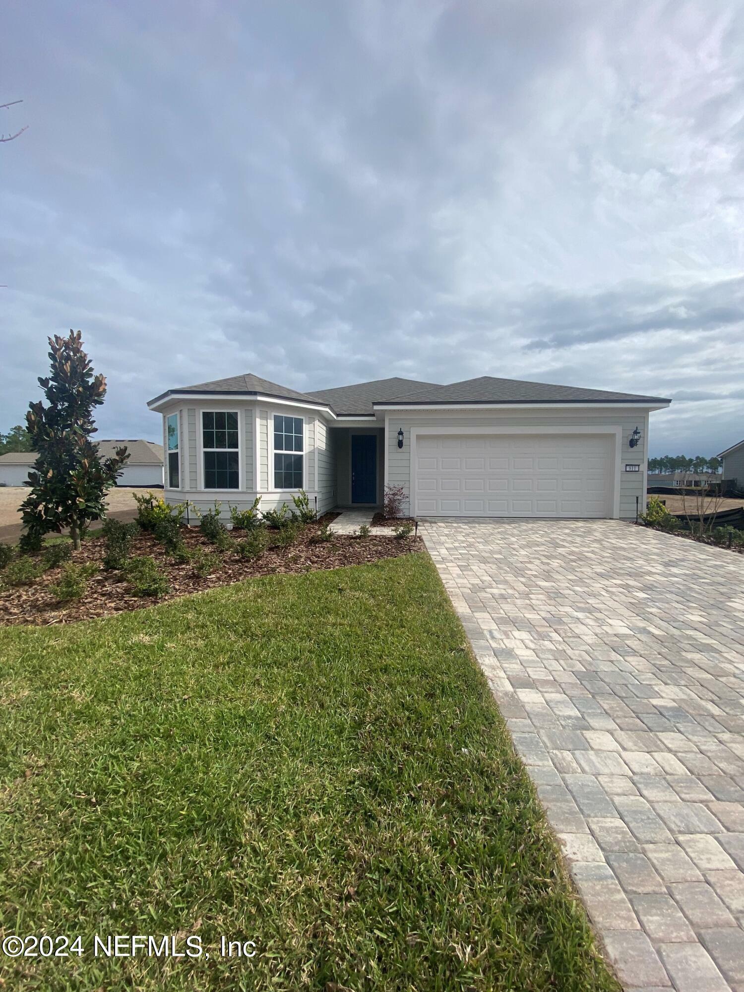 Property Photo:  811 Curved Bay Trail  FL 32081 