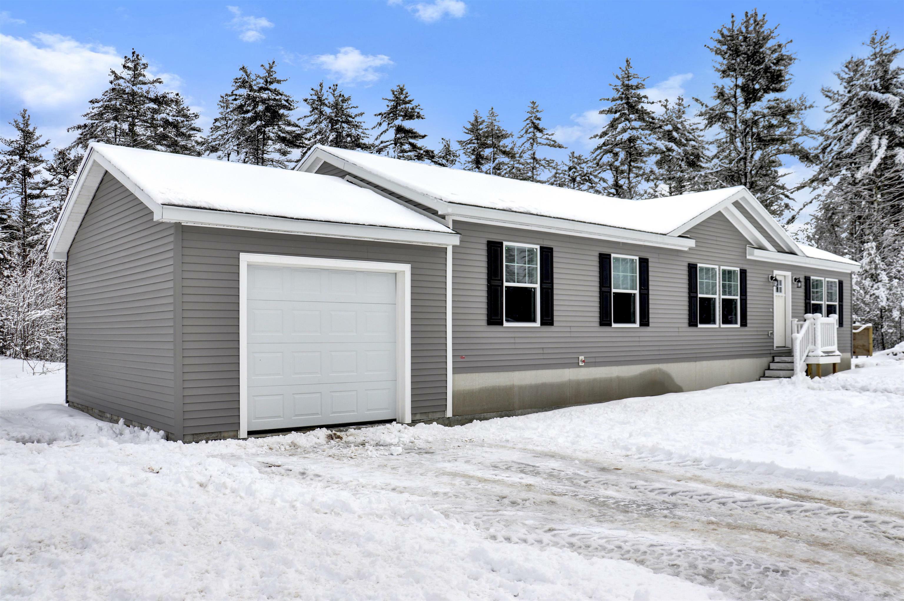 Property Photo: Unit 17 Margarets Way NH 03864